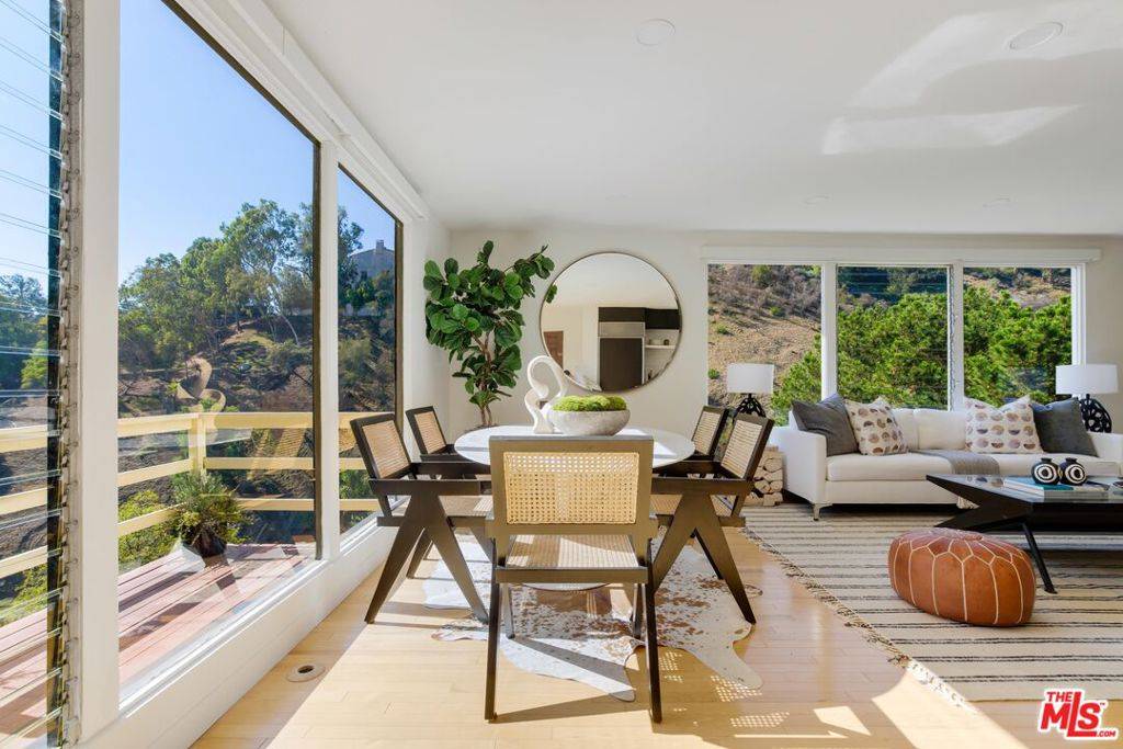 Beverly Hills, CA 90210,1311 Braeridge DR