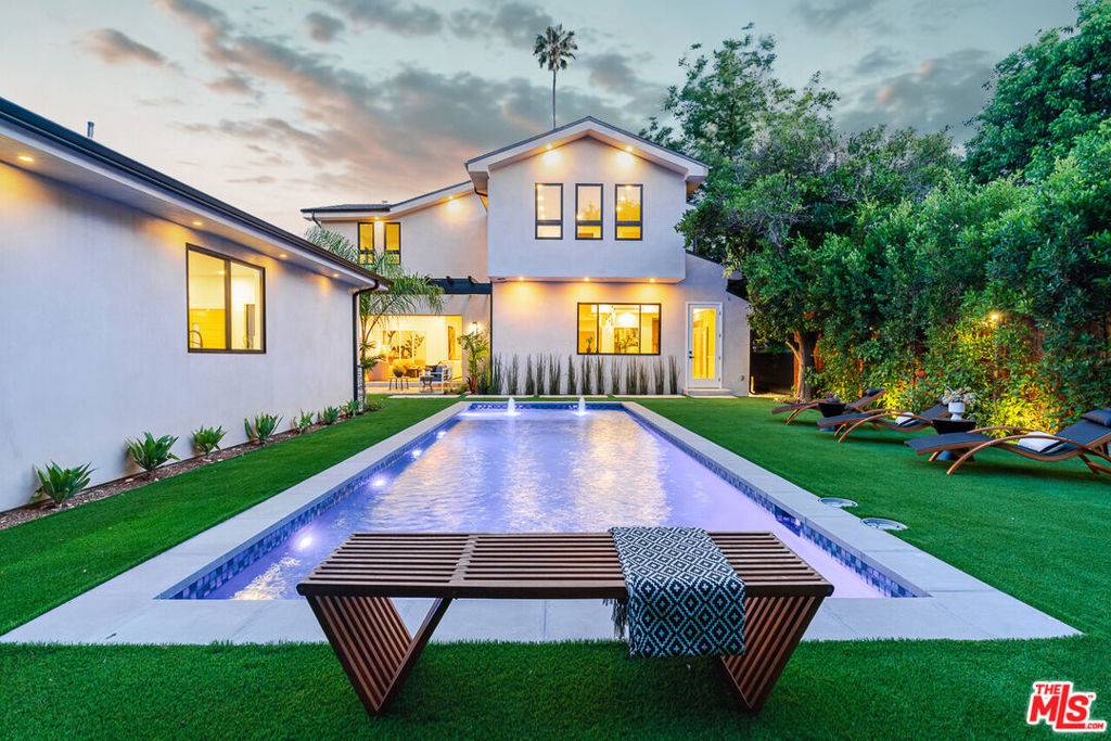 Valley Village, CA 91601,11559 La Maida ST