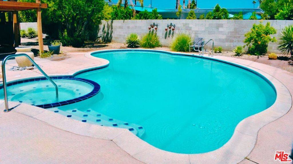 Palm Springs, CA 92262,494 N Monterey RD