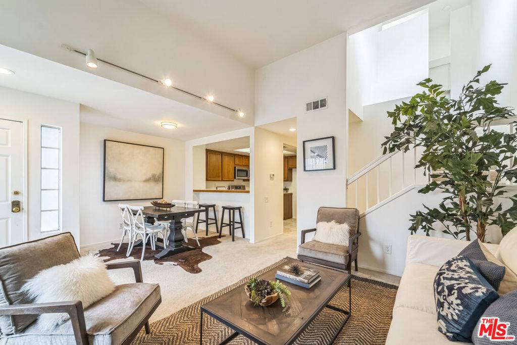 Culver City, CA 90230,5723 Canterbury DR