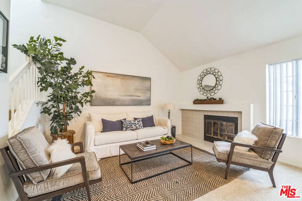 Culver City, CA 90230,5723 Canterbury DR