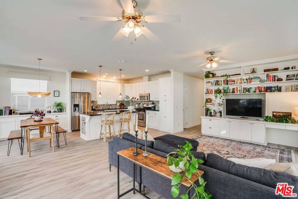 Topanga, CA 90290,1302 Zuni LN