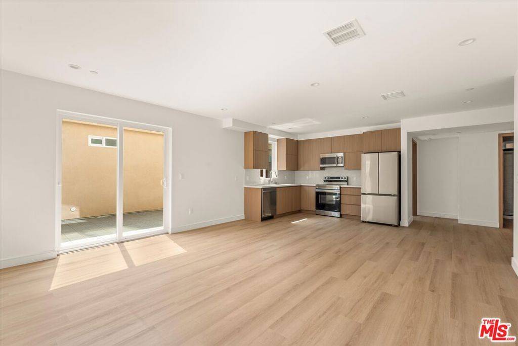 Sherman Oaks, CA 91401,5910 1/2 Mammoth AVE