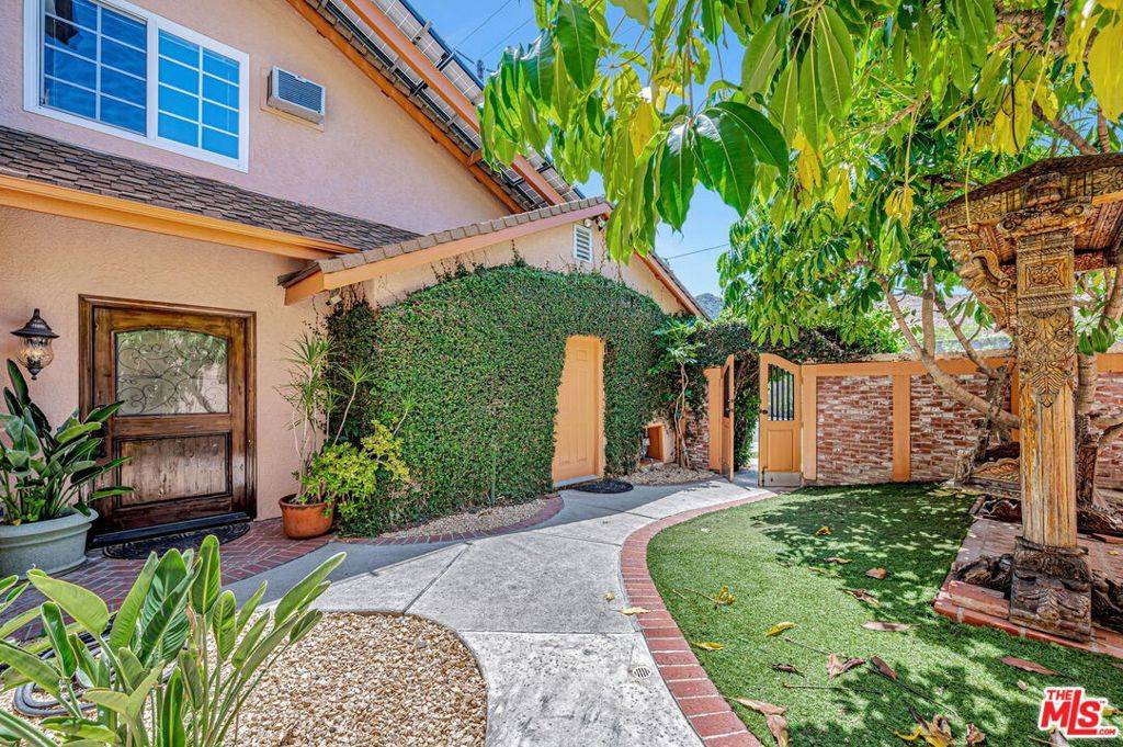 Agoura Hills, CA 91301,30757 Canwood ST