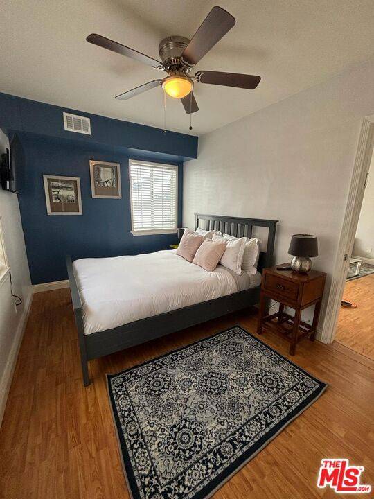 North Hollywood, CA 91602,11601 Moorpark ST