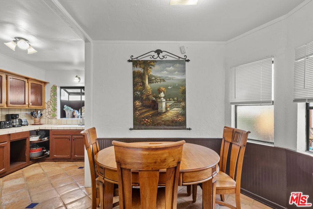 North Hollywood, CA 91601,11146 Huston ST