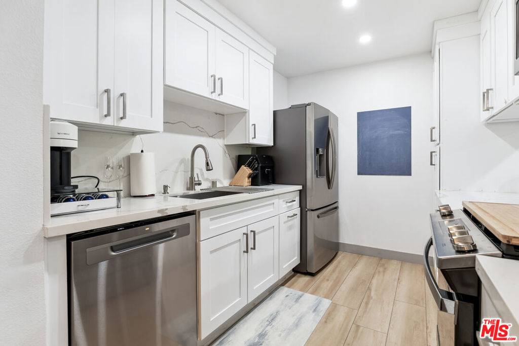 Montrose, CA 91020,2735 Piedmont AVE #6