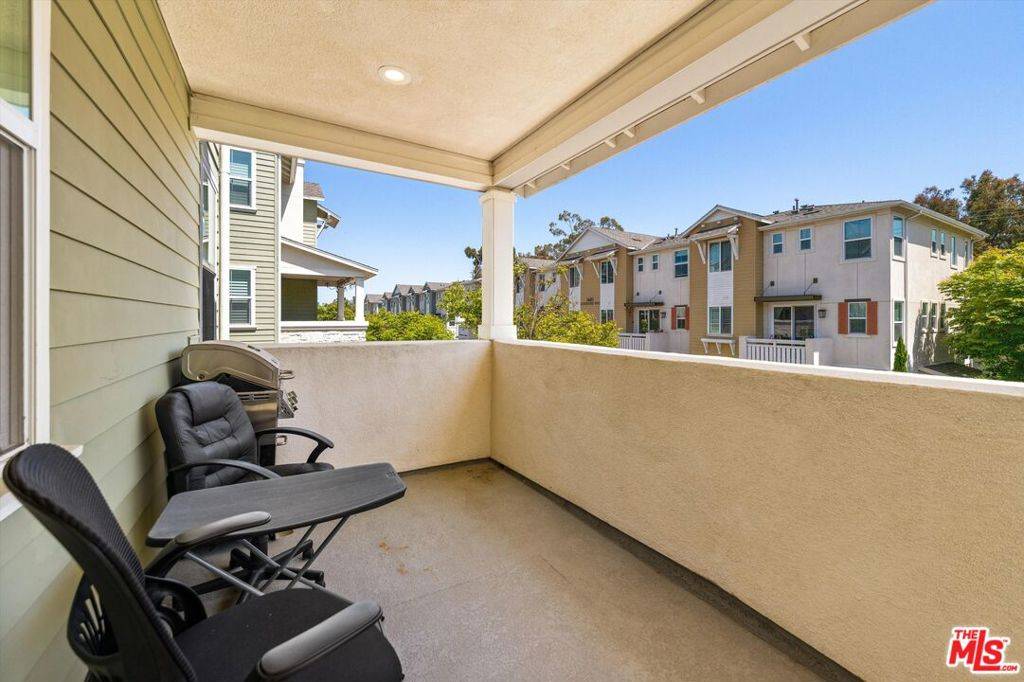 Goleta, CA 93117,5696 Surfrider WAY #101