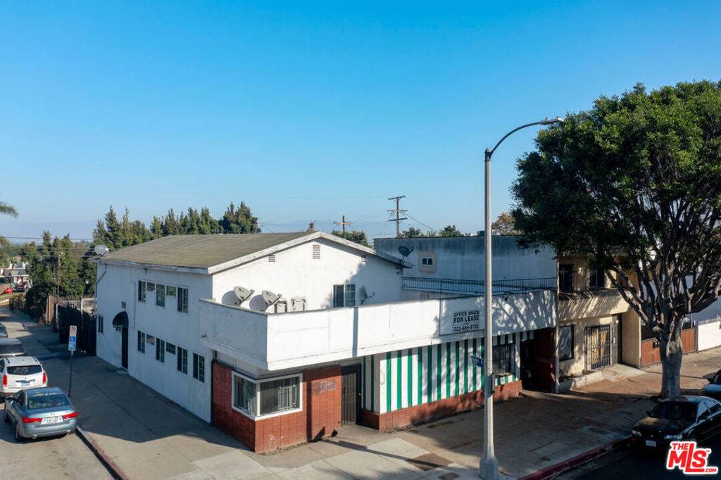 Los Angeles, CA 90043,2927 W Florence AVE