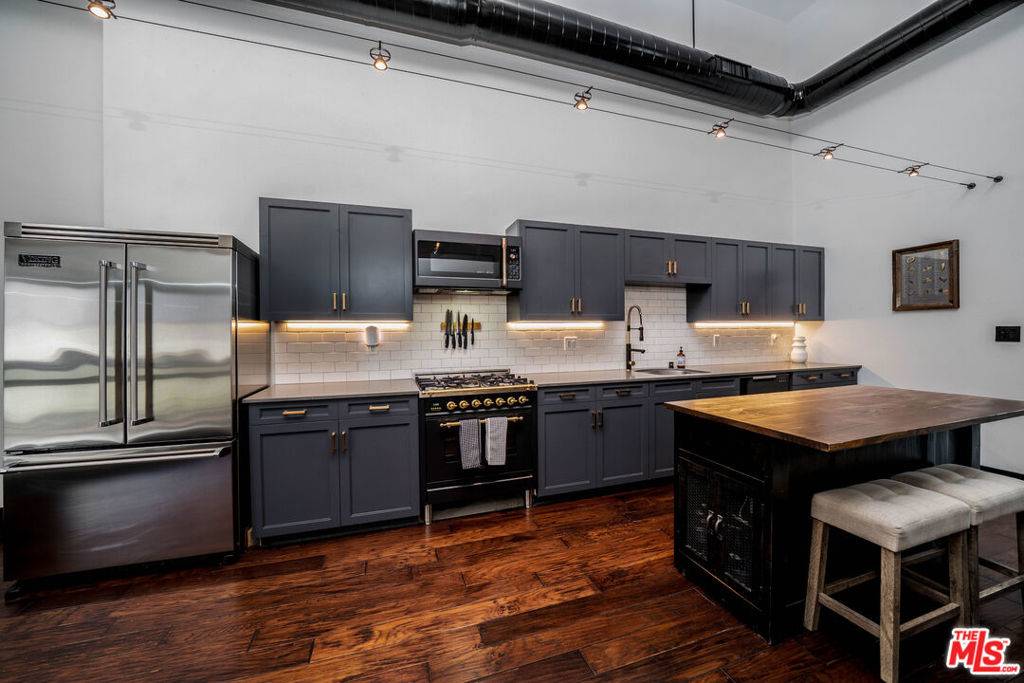 Marina Del Rey, CA 90292,4115 Glencoe AVE #302