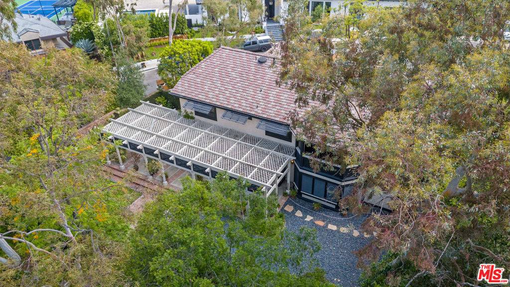 Beverly Hills, CA 90210,3192 Toppington DR