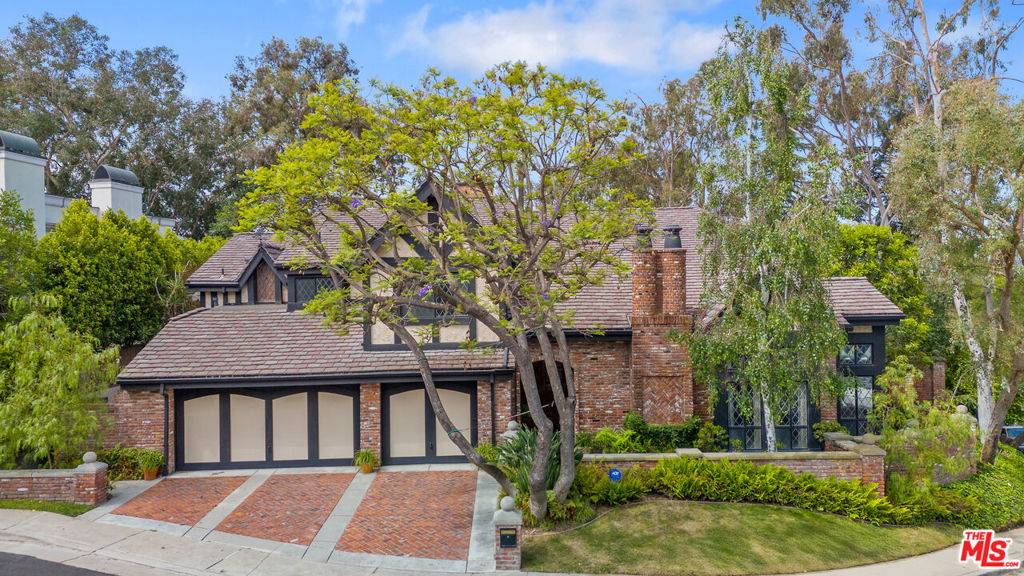 Beverly Hills, CA 90210,3192 Toppington DR