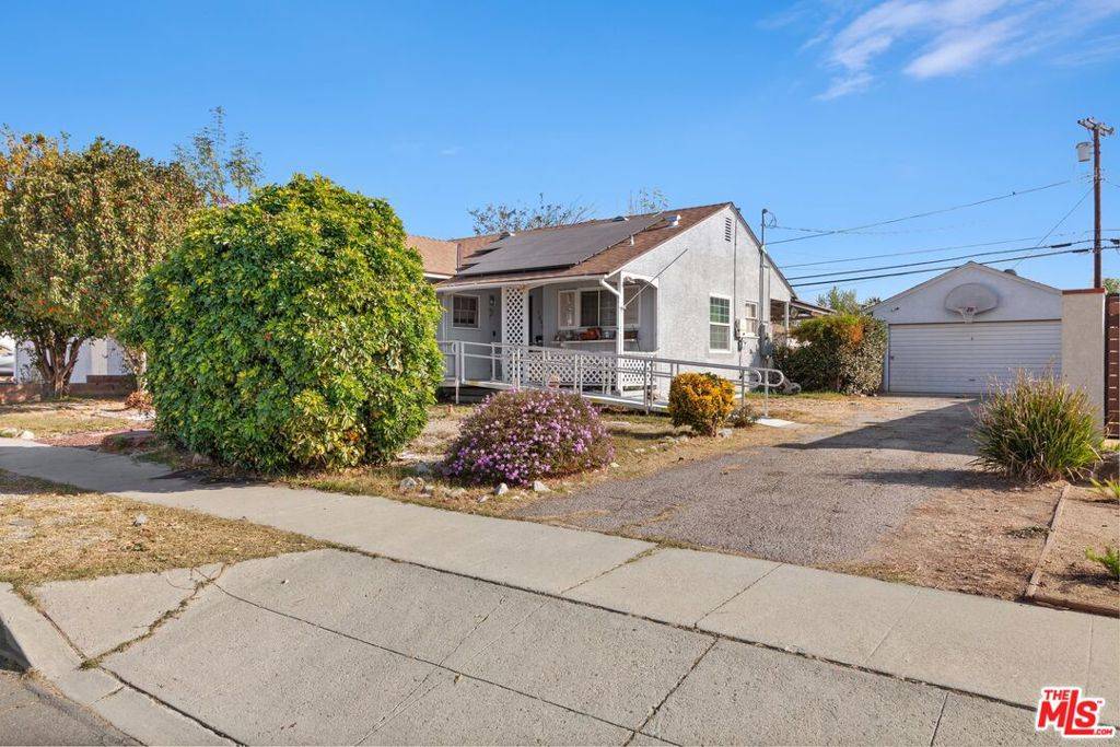 San Fernando, CA 91345,10400 Langdon AVE