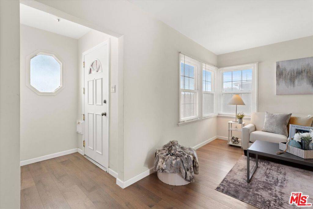 Inglewood, CA 90304,10910 S Burl AVE