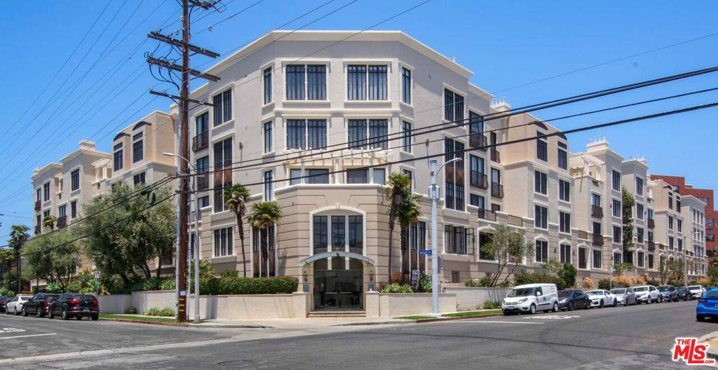 Los Angeles, CA 90049,11847 Gorham AVE #202