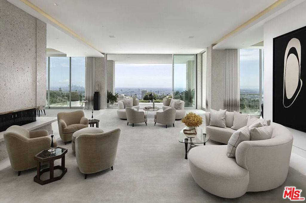 Beverly Hills, CA 90210,1500 Gilcrest DR