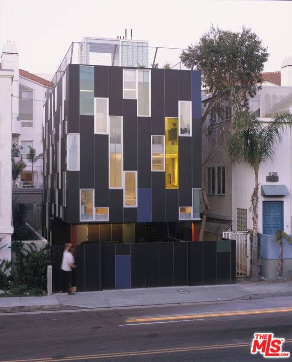 Venice, CA 90291,116 Pacific AVE
