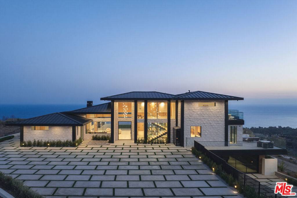 Malibu, CA 90265,6050 Murphy