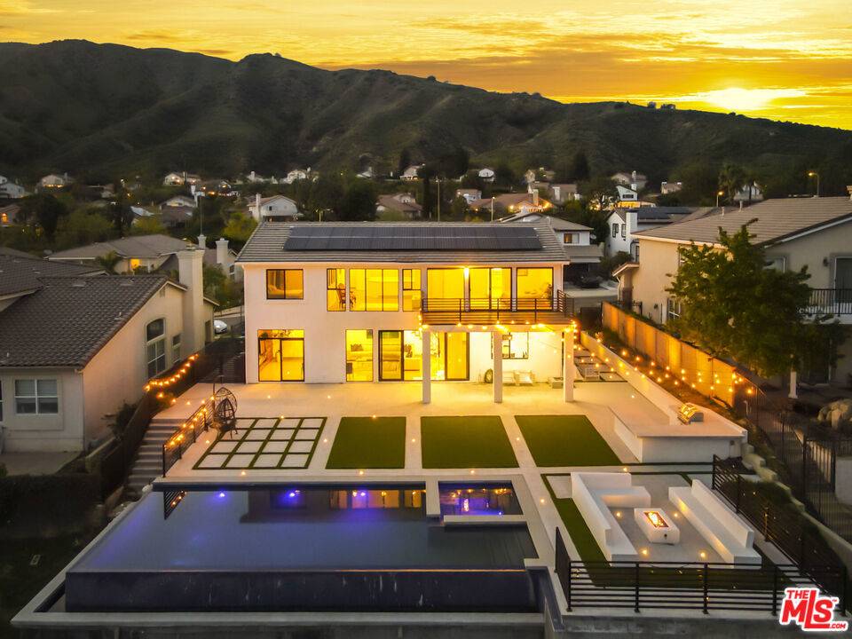 Granada Hills, CA 91344,17764 Sidwell ST