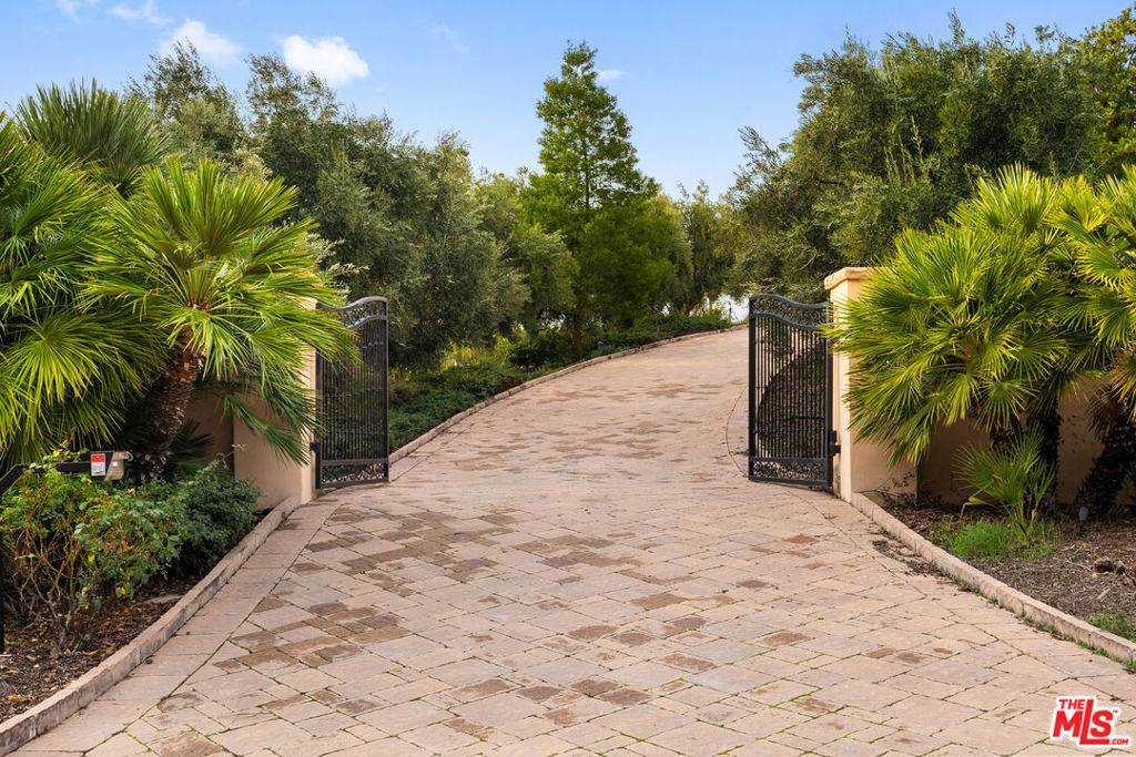 Calabasas, CA 91302,2175 Cold Canyon RD