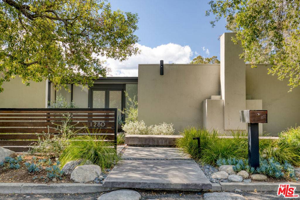 Pasadena, CA 91105,1280 Glen Oaks BLVD