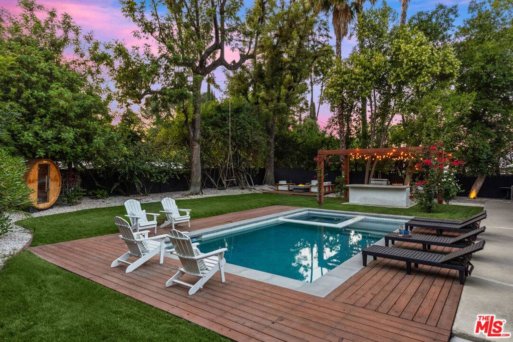 Woodland Hills, CA 91367,5831 Elba PL