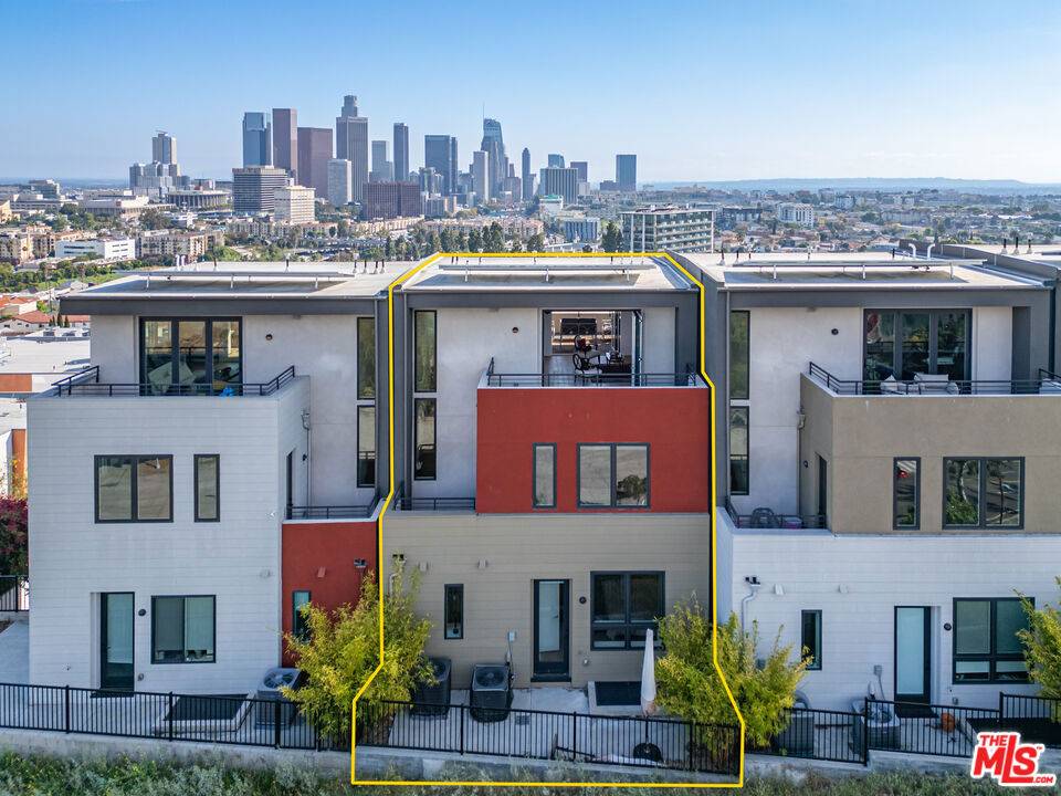 Los Angeles, CA 90012,1049 N Joels PL