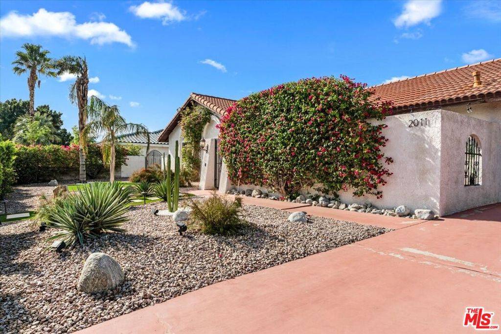 Palm Springs, CA 92262,2011 N San Antonio RD