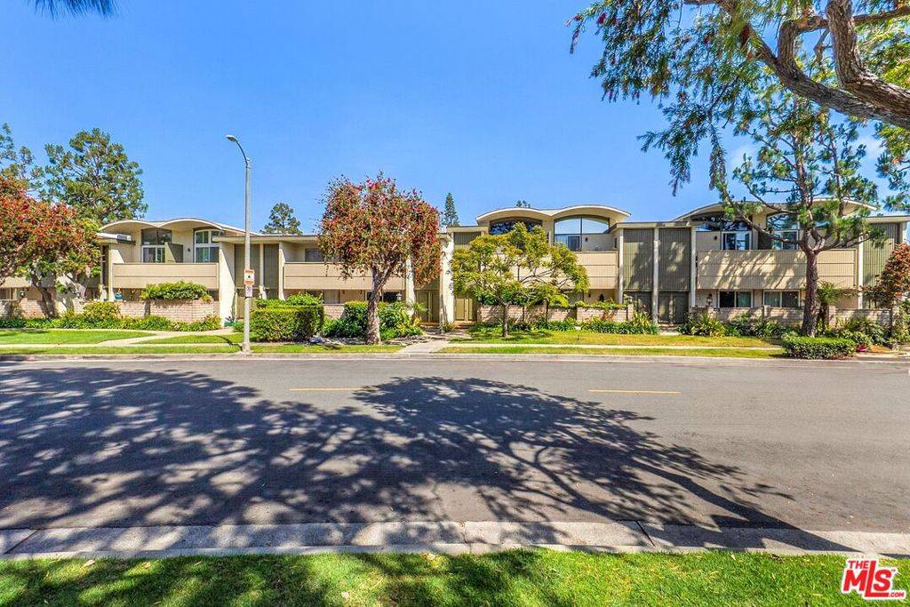 Marina Del Rey, CA 90292,13214 Fiji WAY #D