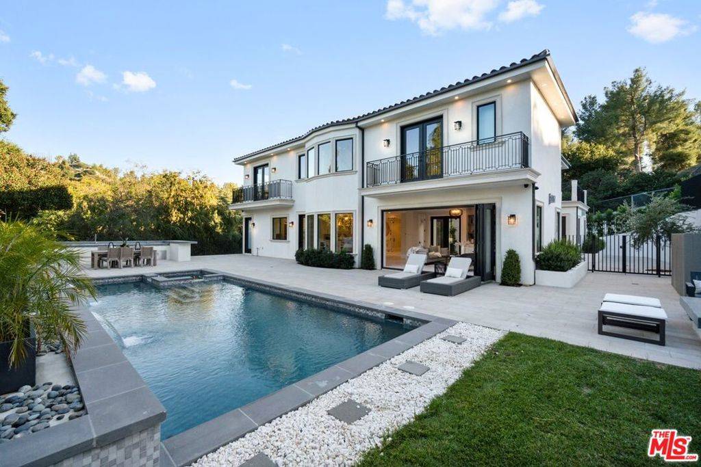 Tarzana, CA 91356,4351 Vanalden AVE