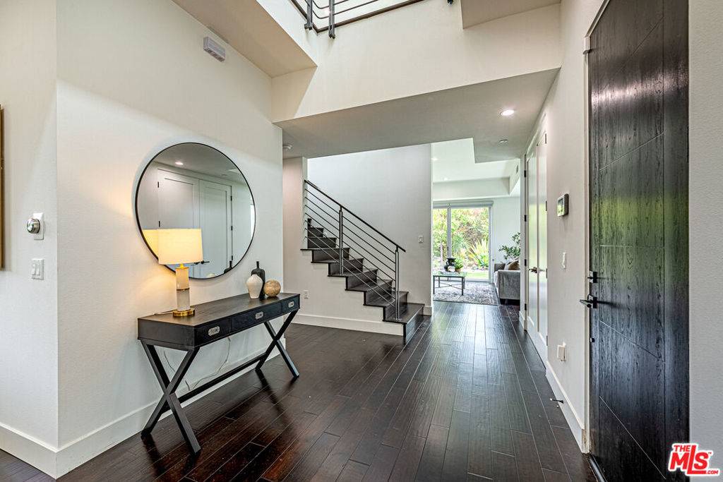 Fullerton, CA 92835,1325 N Euclid ST