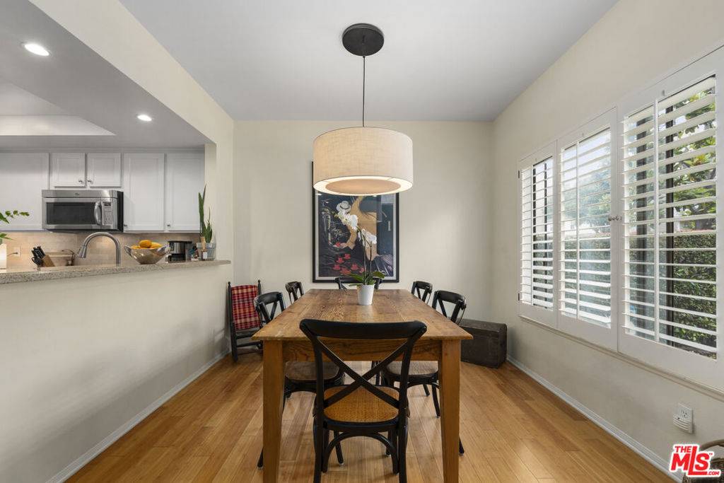 Los Angeles, CA 90025,1655 Greenfield AVE #16