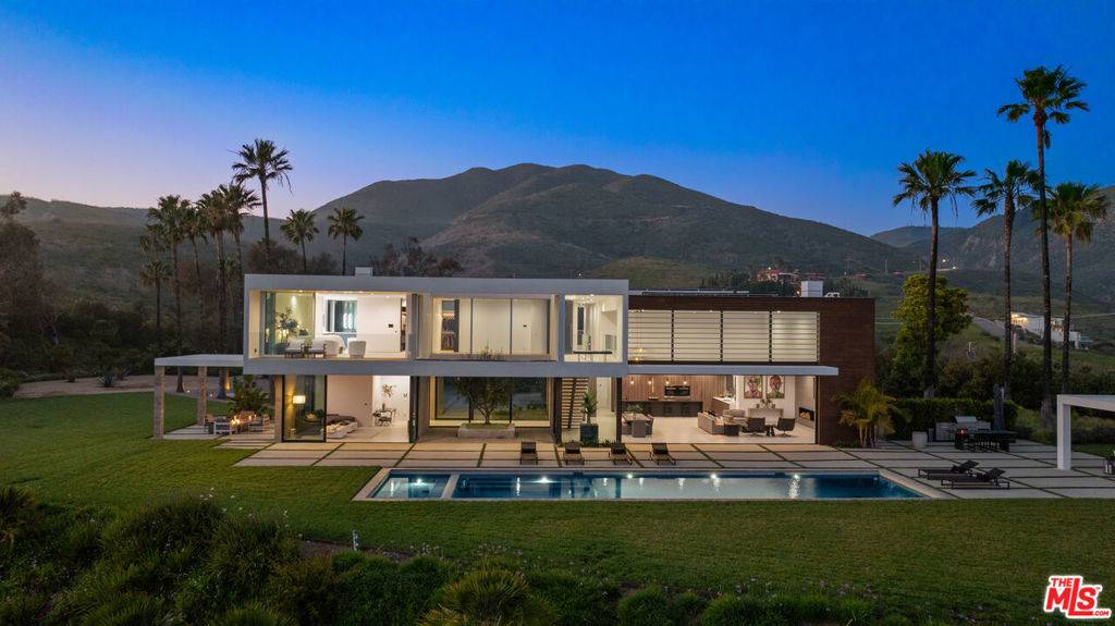 Malibu, CA 90265,5601 Kanan Dume RD