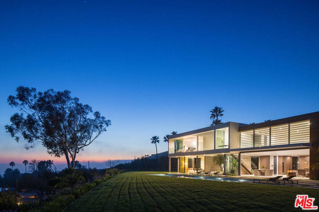 Malibu, CA 90265,5601 Kanan Dume RD