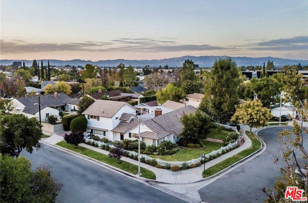 Encino, CA 91316,4909 Encino TER