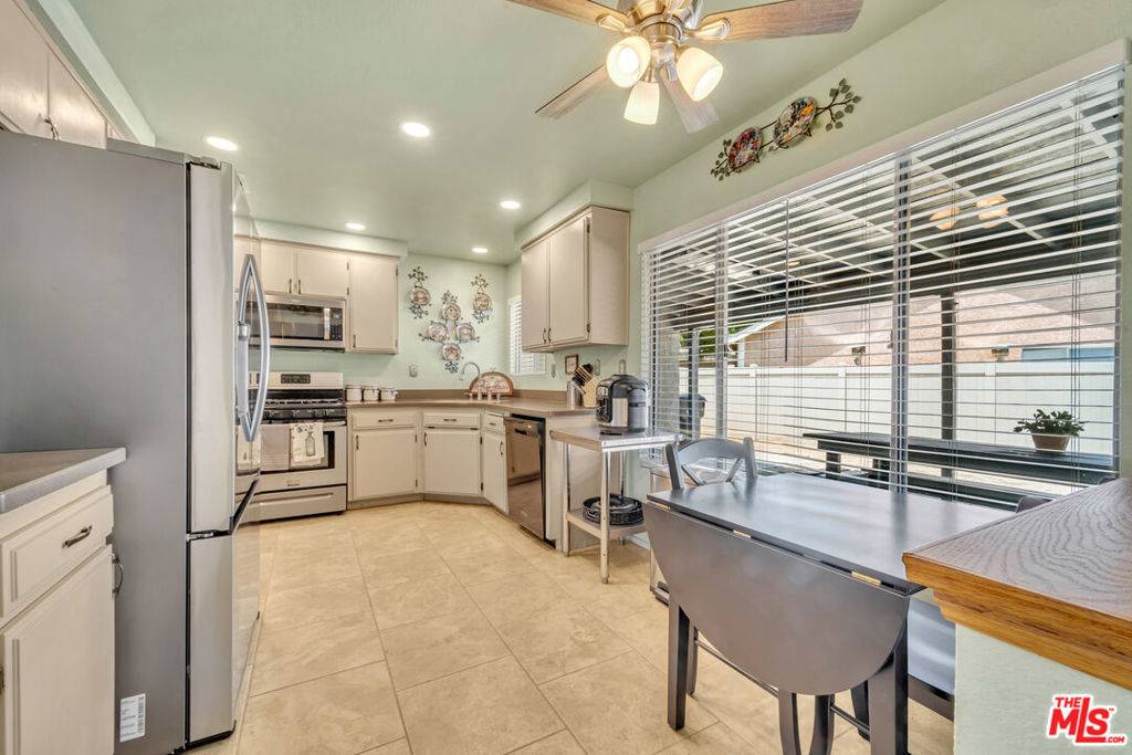 Palmdale, CA 93552,37402 Manchester ST