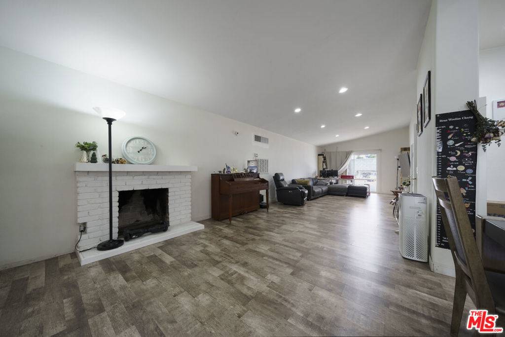 West Covina, CA 91791,110 S Baymar ST
