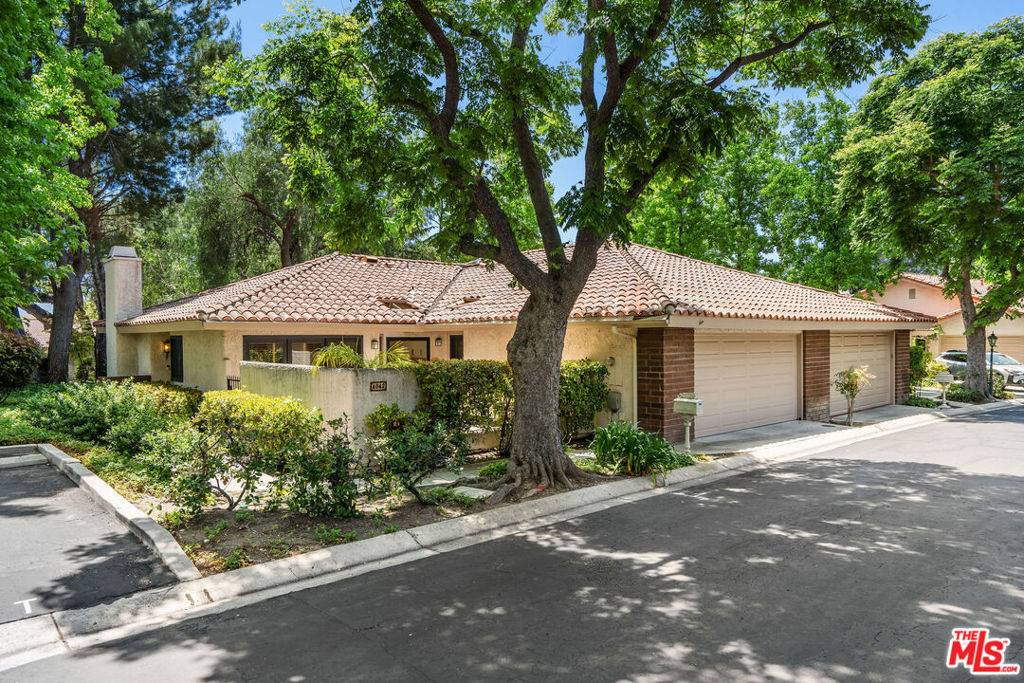 Westlake Village, CA 91362,4042 Stoneriver CT