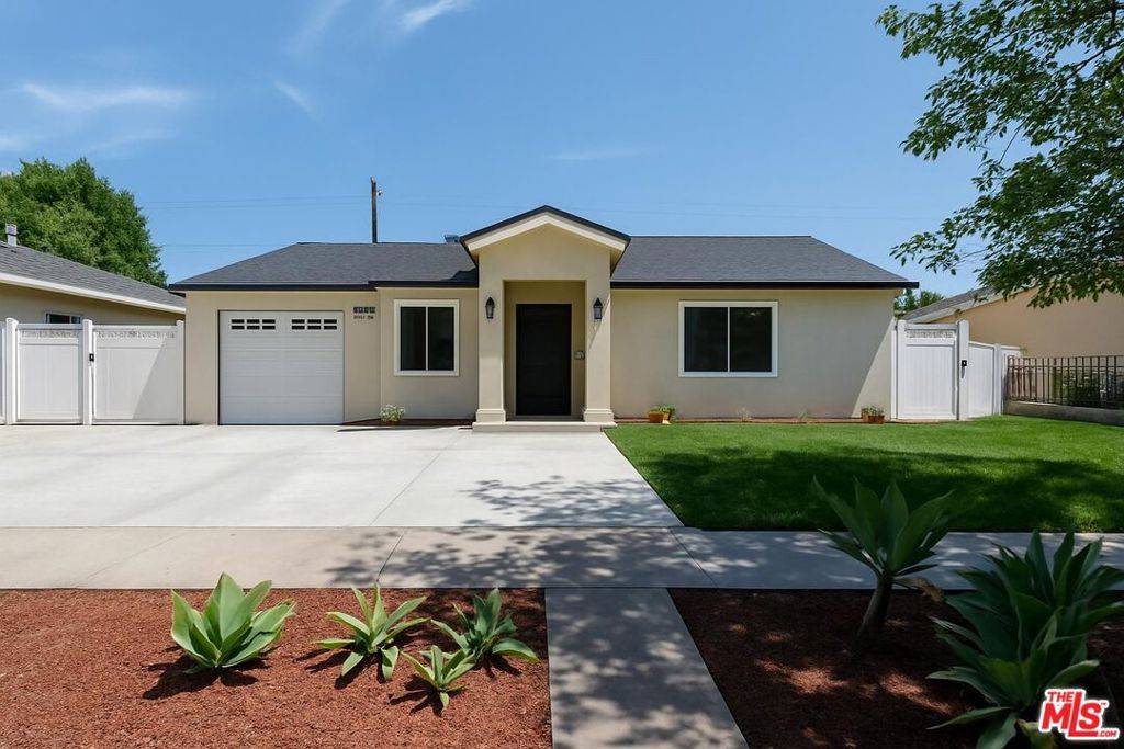 Lake Balboa, CA 91406,7444 Ostrom AVE