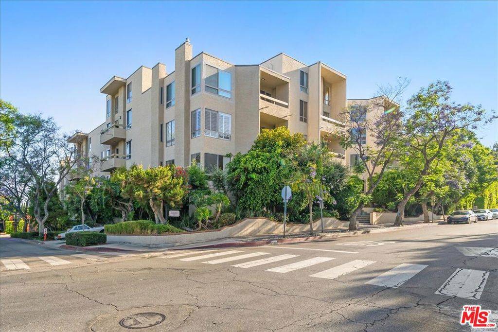 West Hollywood, CA 90069,8960 Cynthia ST #211