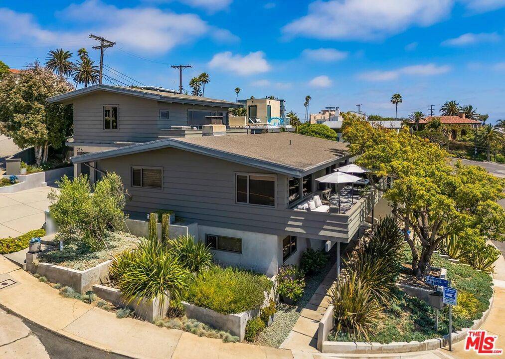 Playa Del Rey, CA 90293,236 Redlands ST