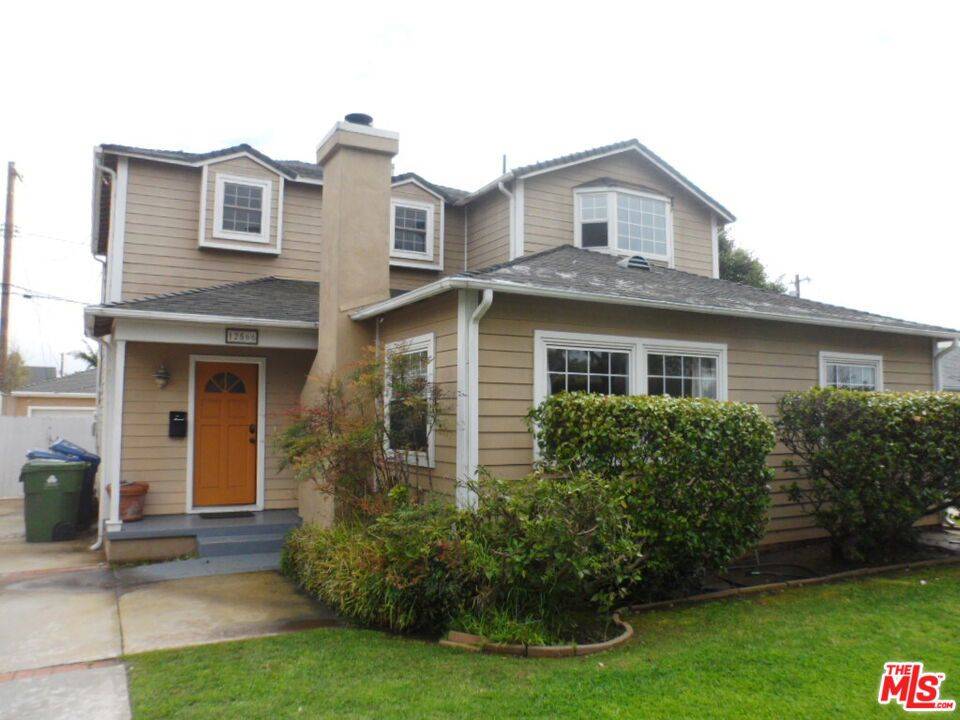 Los Angeles, CA 90066,12566 Woodbine ST