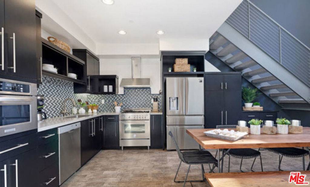 Playa Vista, CA 90094,13045 Pacific Promenade #129
