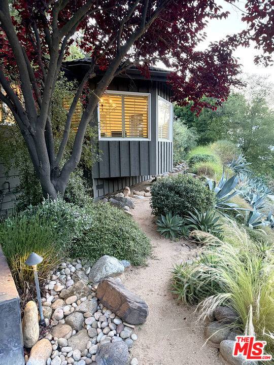 Studio City, CA 91604,11064 Wrightwood LN