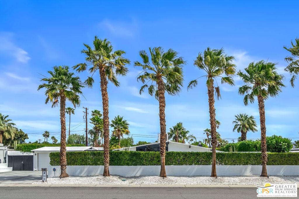 Palm Springs, CA 92262,408 Sycamore CIR
