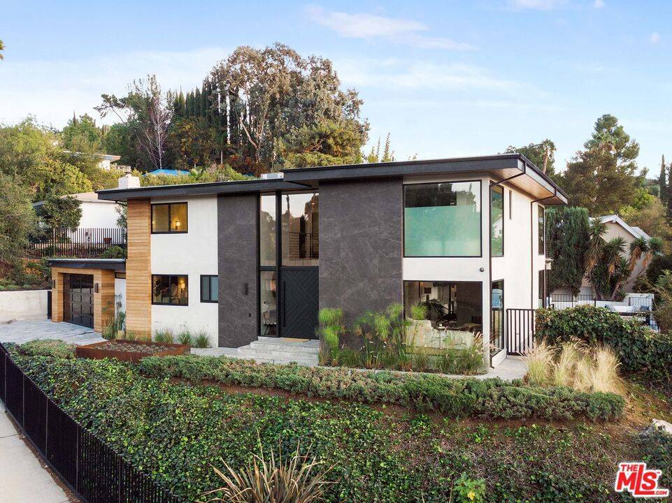 Studio City, CA 91604,11428 Dona Lola DR