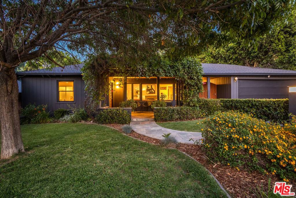 Sherman Oaks, CA 91401,5520 Leghorn AVE