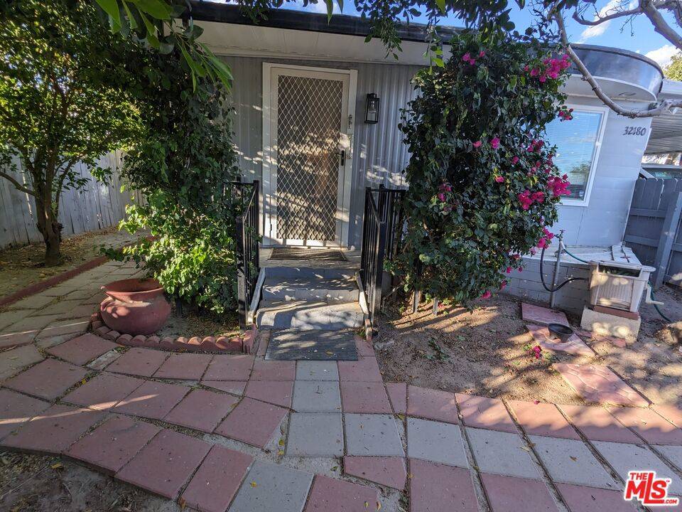 Thousand Palms, CA 92276,32180 Saucon Valley ST