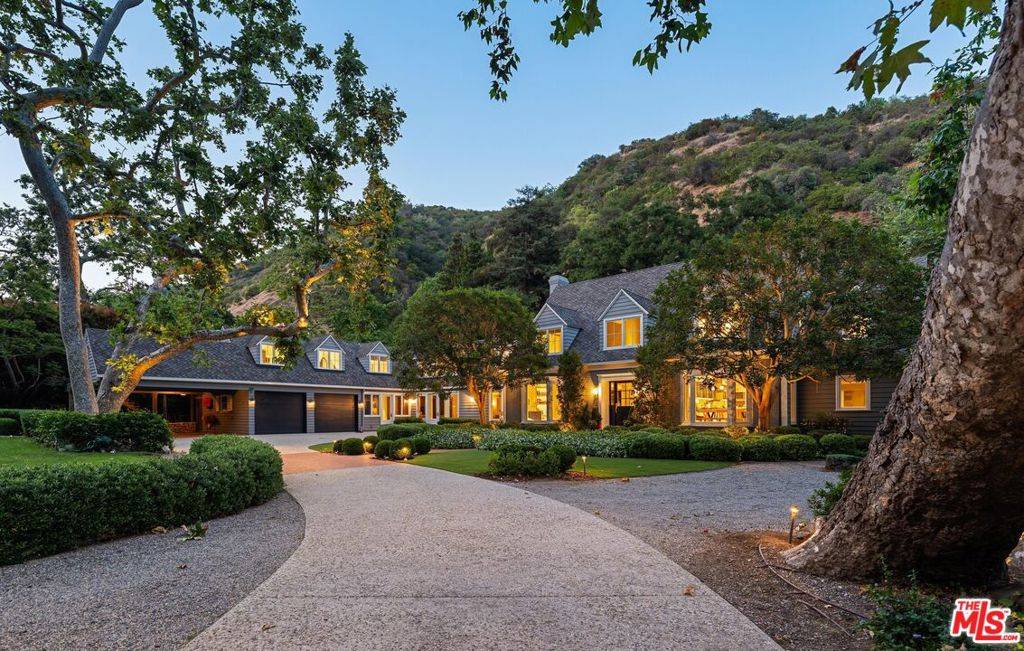 Los Angeles, CA 90049,2600 Mandeville Canyon RD
