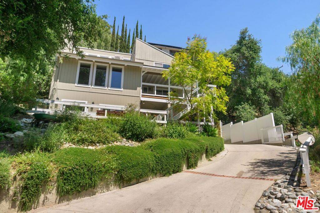 Woodland Hills, CA 91364,4618 Abargo ST